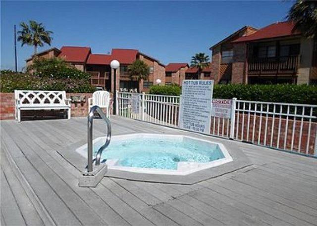 Ah-J137 Newly Remodeled First Floor Condo, Shared Pool & Hot Tub Port Aransas Exterior photo