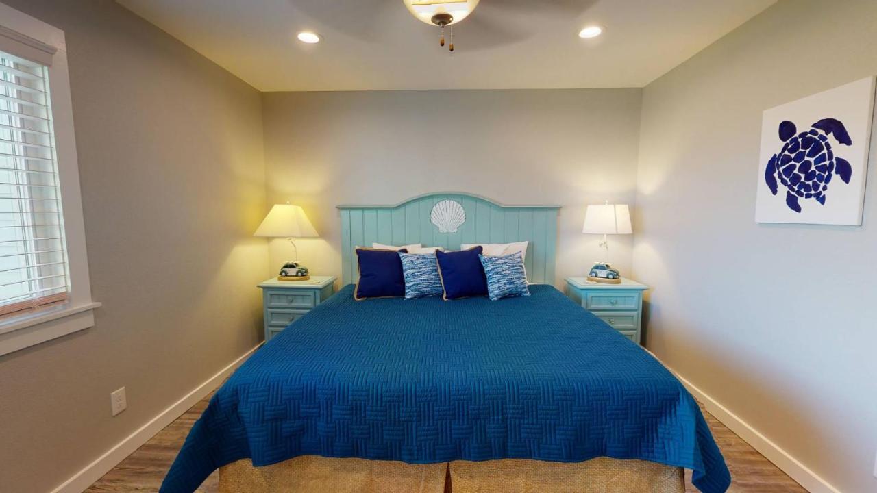 Ah-J137 Newly Remodeled First Floor Condo, Shared Pool & Hot Tub Port Aransas Exterior photo